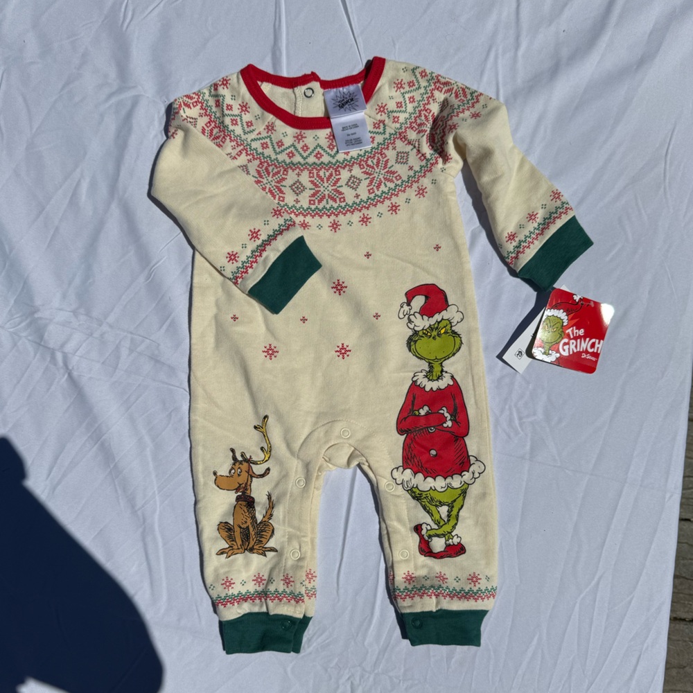 NWT -The Grinch | Christmas Outfit